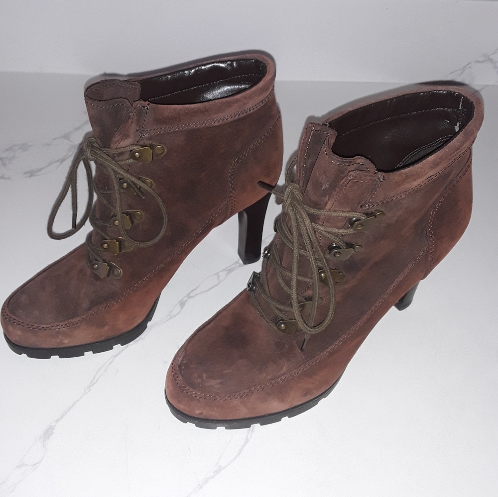 Lauren Ralph Lauren Ankle Boots - Picture 2 of 8